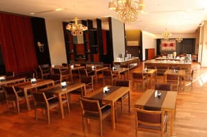 thumbnail: Dining