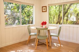 thumbnail: In-room dining