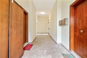 thumbnail: Interior entrance