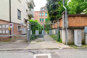 thumbnail: Property entrance