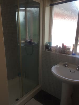 thumbnail: Bathroom shower