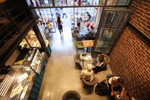 thumbnail: Dining