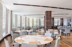 thumbnail: Restaurant