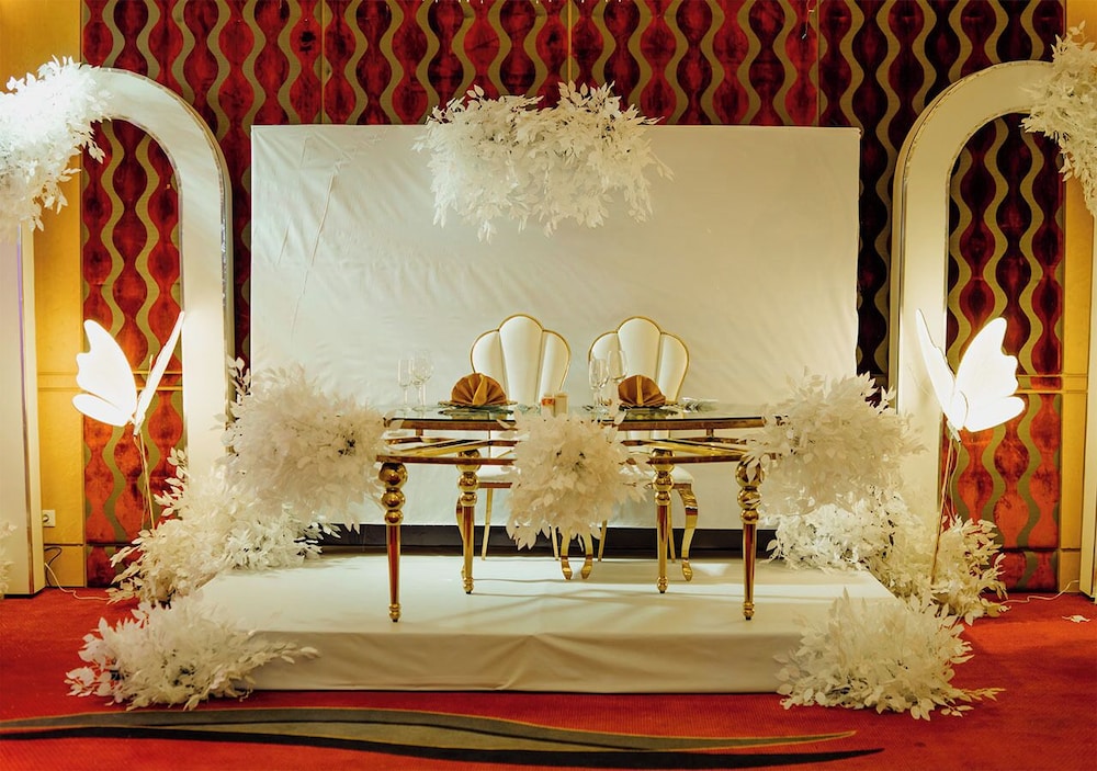 Indoor wedding