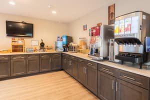 thumbnail: Breakfast area