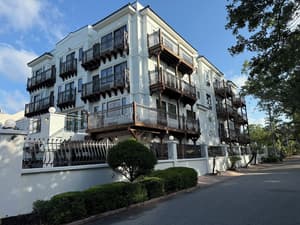 thumbnail: Exterior
