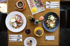 thumbnail: Breakfast area