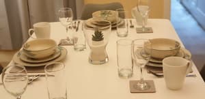 thumbnail: Family dining