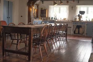 thumbnail: Bar (on property)