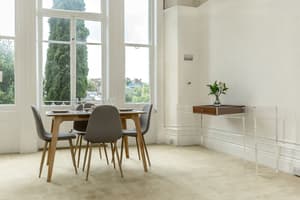 thumbnail: In-room dining