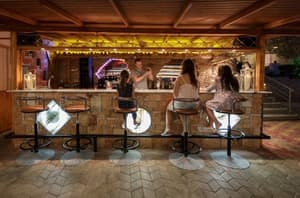 thumbnail: Poolside bar