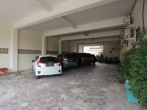 thumbnail: Parking