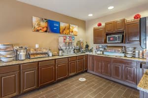 thumbnail: Breakfast area