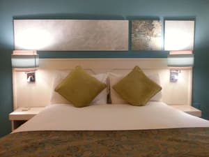 thumbnail: Room