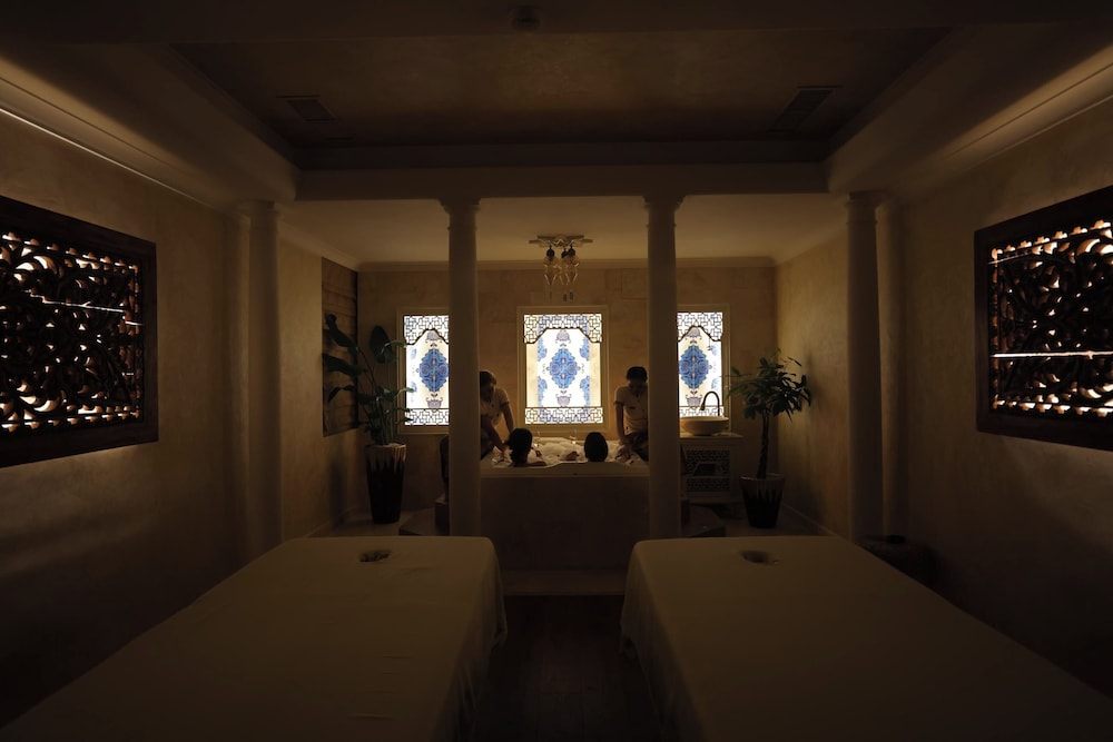 Private spa tub
