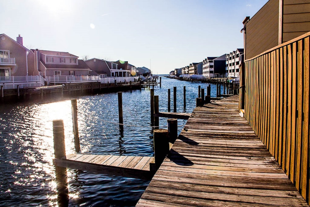 Dock