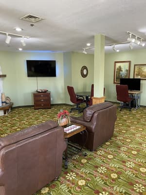 thumbnail: Lobby sitting area