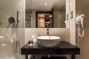 thumbnail: Bathroom