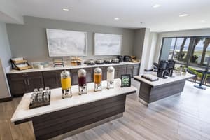 thumbnail: Bar (on property)