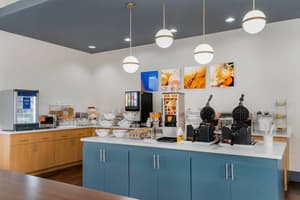 thumbnail: Breakfast area