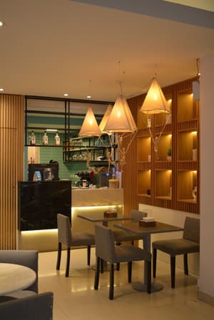 thumbnail: Restaurant