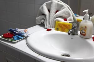 thumbnail: Bathroom amenities