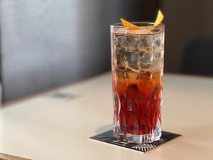thumbnail: Bar (on property)