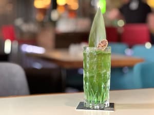 thumbnail: Bar (on property)