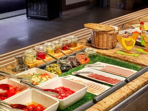 thumbnail: Restaurant