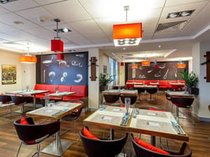 thumbnail: Restaurant