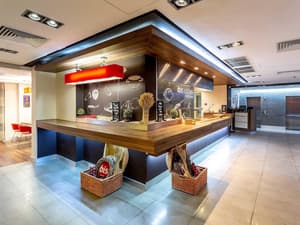 thumbnail: Restaurant