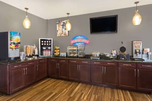 thumbnail: Breakfast area