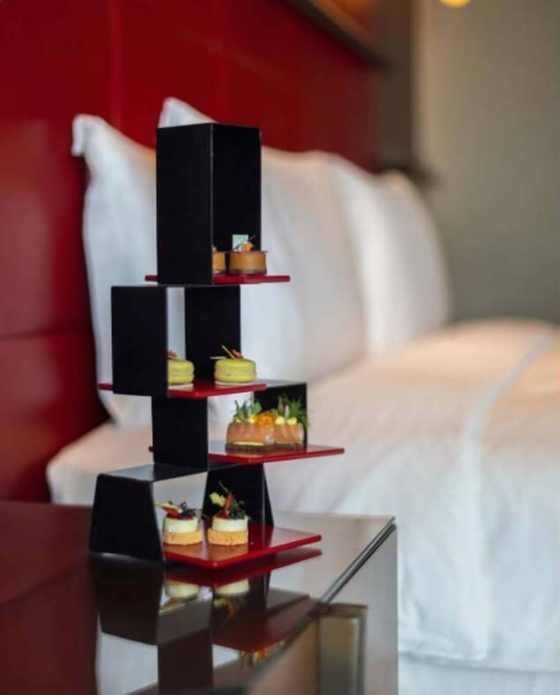 Room amenity