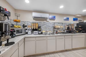 thumbnail: Breakfast area
