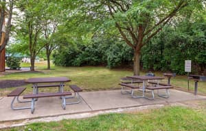 thumbnail: Outdoor banquet area