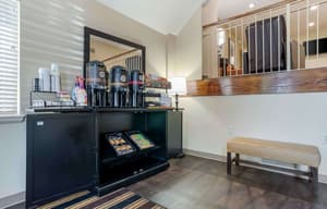 thumbnail: Breakfast area
