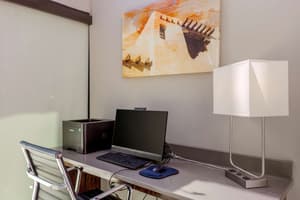 thumbnail: Business center