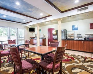 thumbnail: Breakfast area