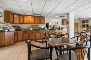 thumbnail: Breakfast area