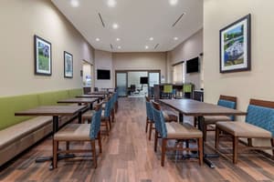 thumbnail: Breakfast area