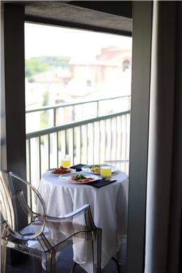 Guest Room,Guest Room Amenity,Suite,On-Site,View from room