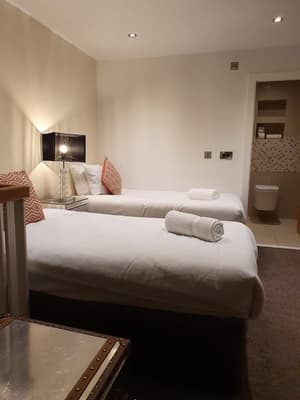 thumbnail: Room