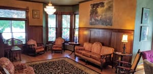 thumbnail: Lobby sitting area