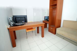 thumbnail: Reception