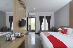 thumbnail: Room