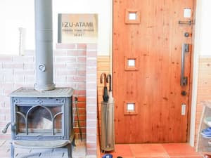 thumbnail: Interior entrance