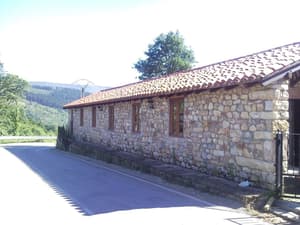 thumbnail: Front of property