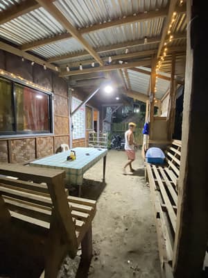 thumbnail: Outdoor dining