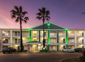 thumbnail: Exterior