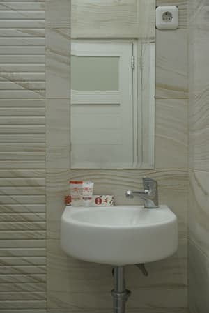 thumbnail: Bathroom sink